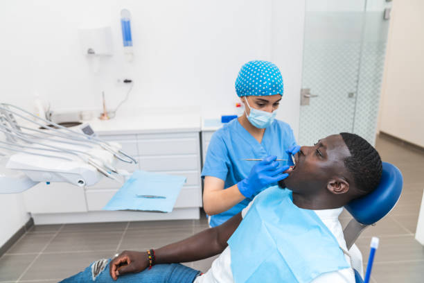 Best Cracked Tooth Emergency Dentist  in Redwater, TX